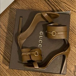 🚨SOLD🚨Gucci Lifford Acero brown heel sz 38